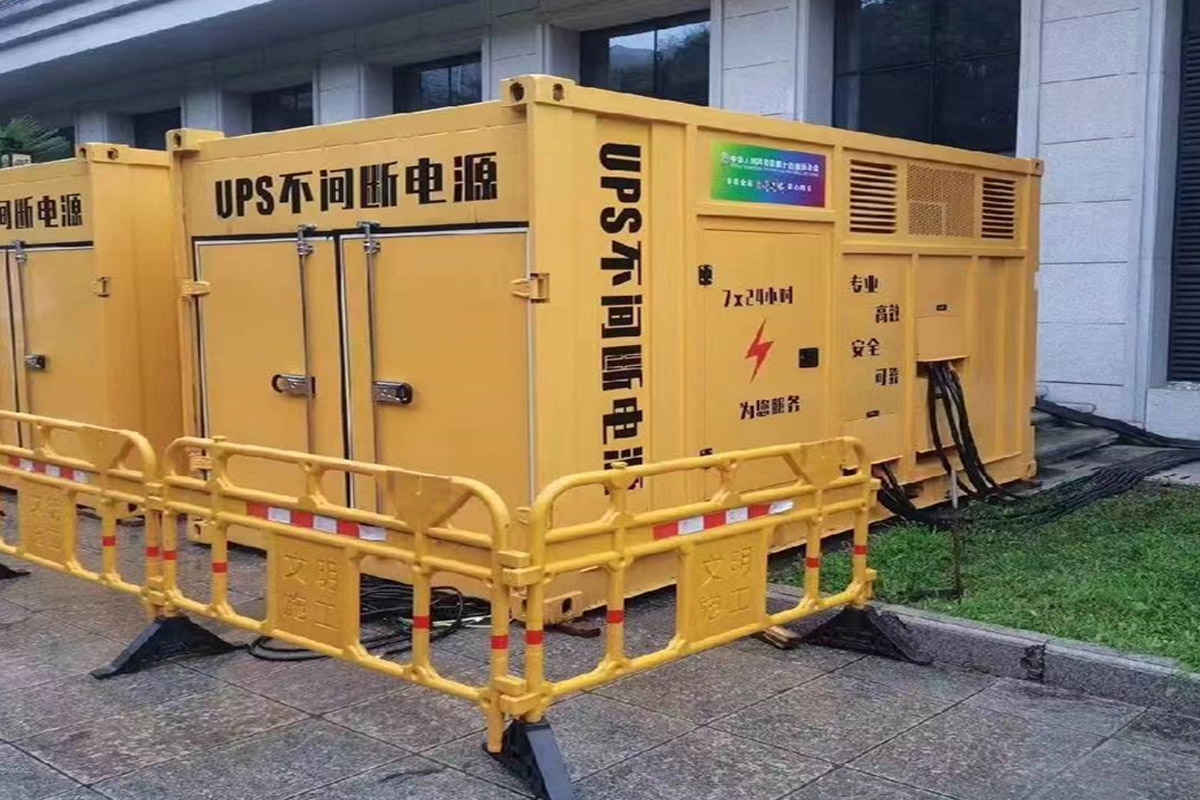 宝兴发电机租赁施工现场